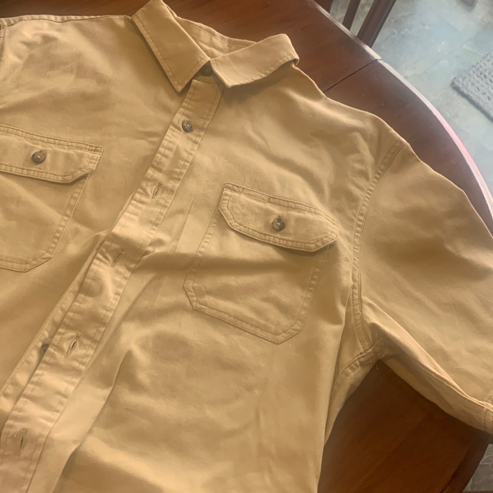 Wrangler tan button down shirt sleeve